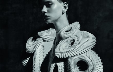 Iris van Herpen. Sculpting the Senses - du 29 November 2023 au 28 April ...