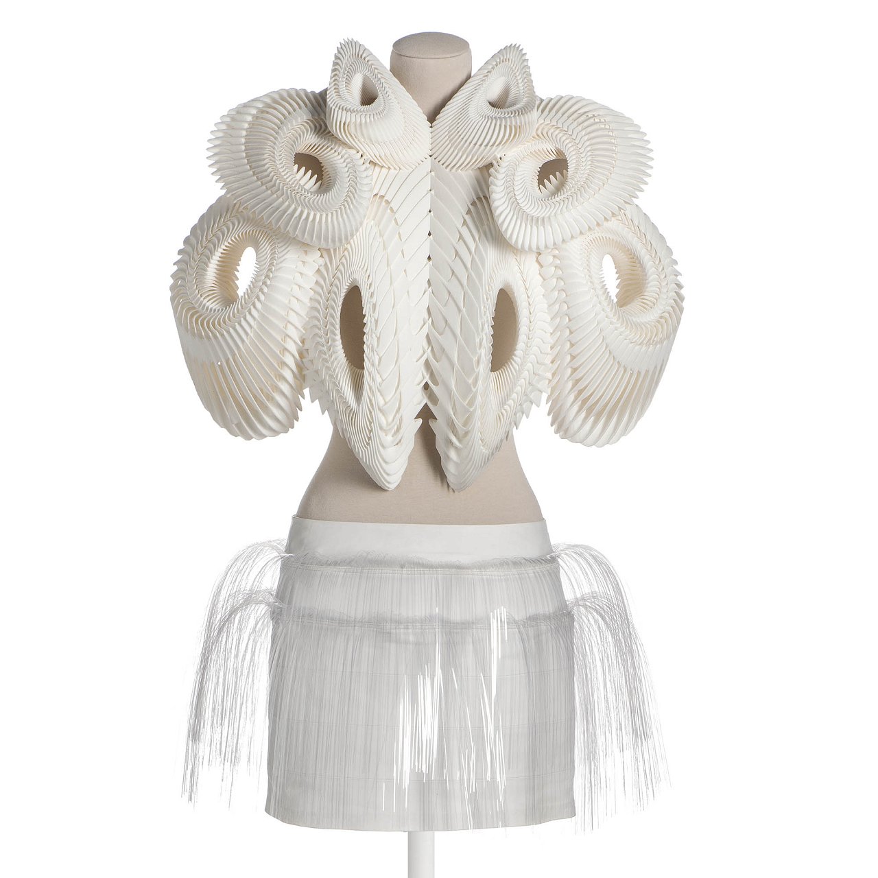 Iris Van Herpen. Sculpting The Senses - Du 29 November 2023 Au 28 April ...